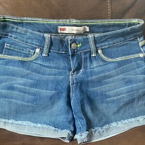 Levi's Women's Mid Blue Jean Shorts